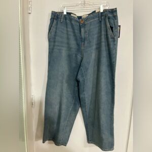 Universal thread 18 W woman plus size relax straight NWT jeans